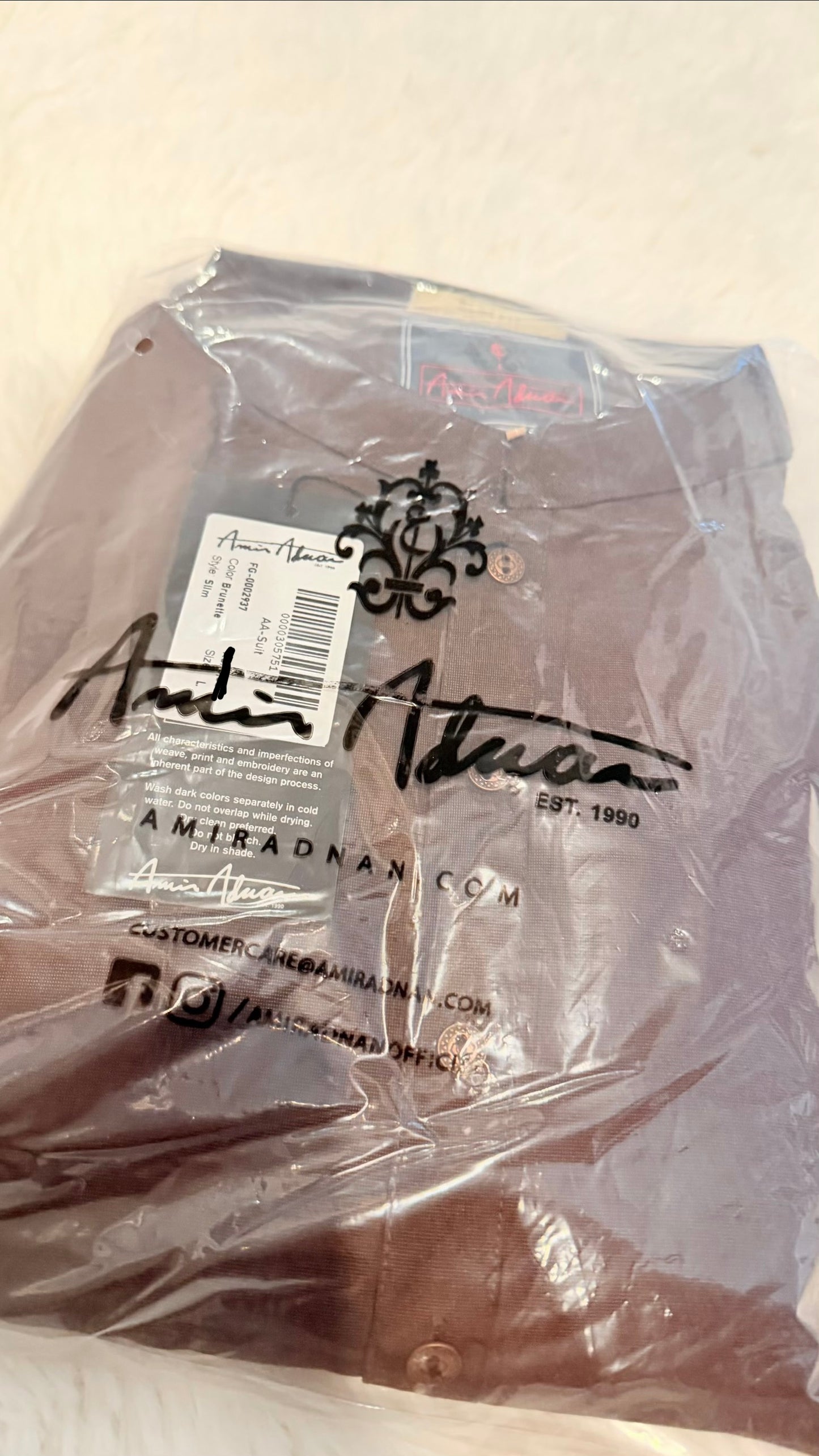 Amir Adnan Suit in breathable non-creasing fabric in Slim Fit