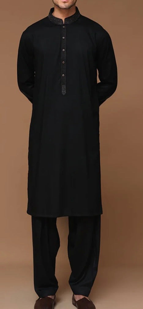 Amir Adnan Suit in breathable non-creasing fabric in Slim Fit