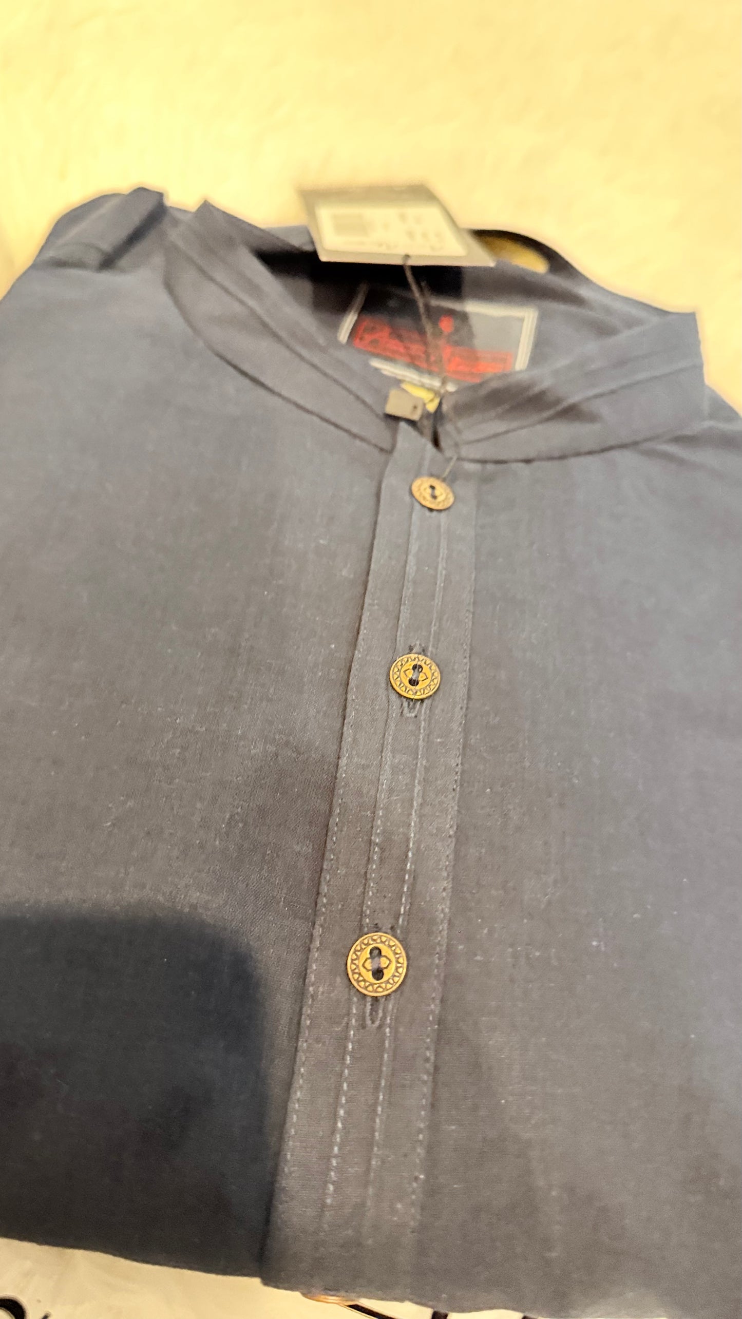 Amir Adnan Suit in breathable non-creasing fabric in Slim Fit