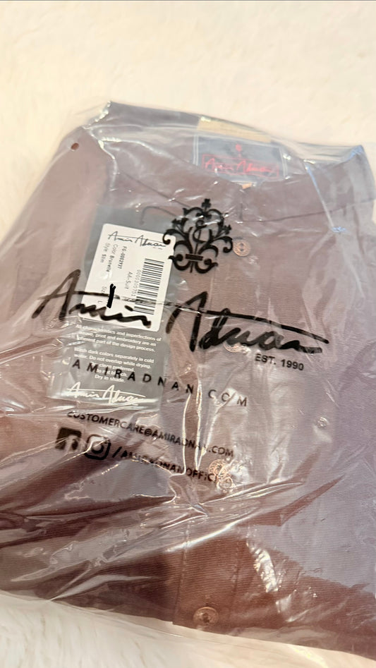 Amir Adnan Suit in breathable non-creasing fabric in Slim Fit