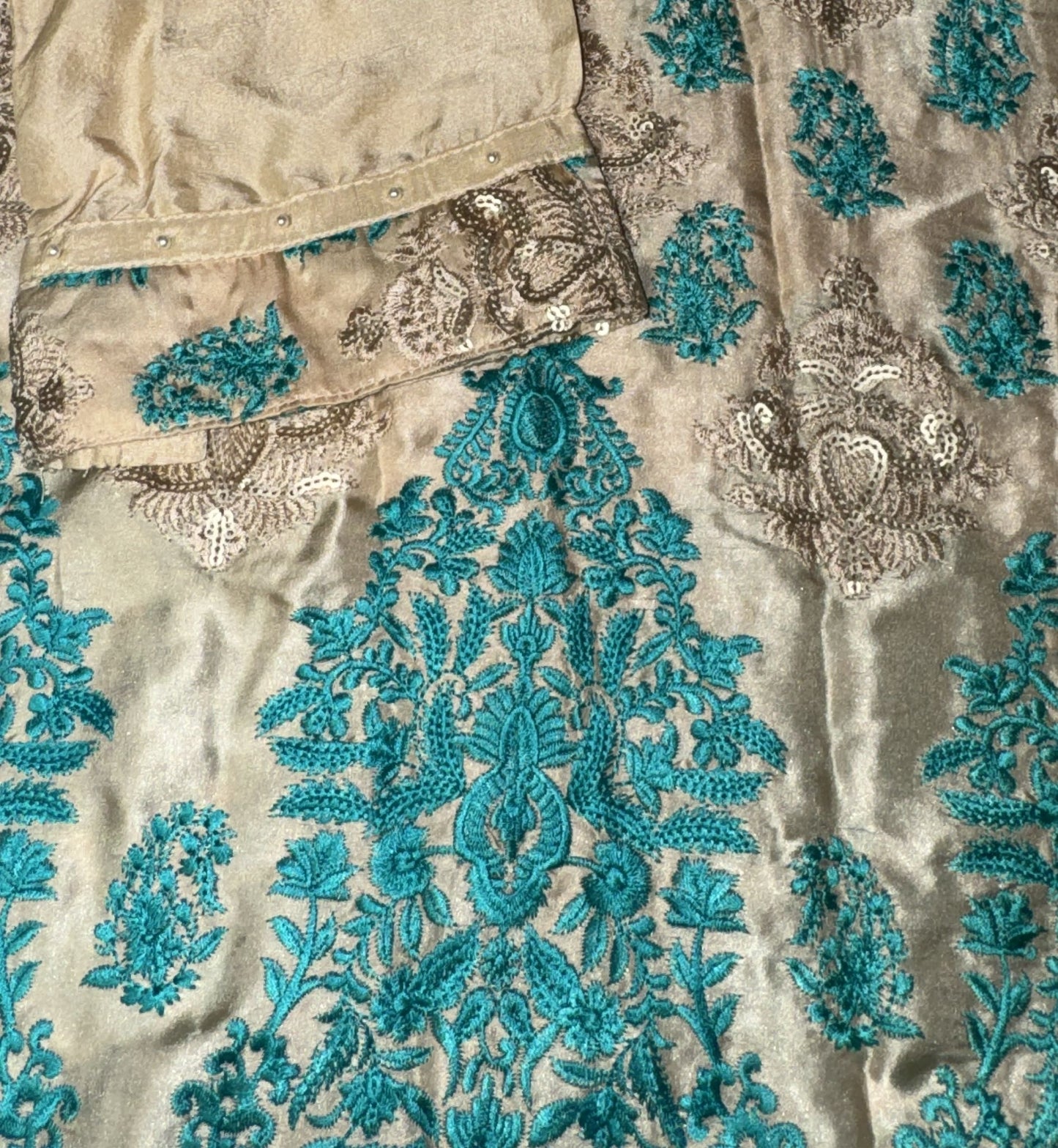 Agha Noor Beige Kurta with Teal and Beige Embroidery