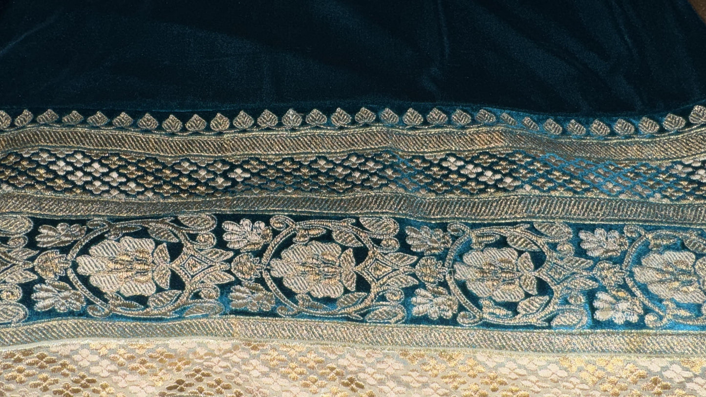 Khaadi Velvet Kurta in Teal Green with Golden Embroidery and Embellishments